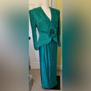 VTG GLAM George F. Couture Emerald Green 2PC Evening Suit Set Floral Detail